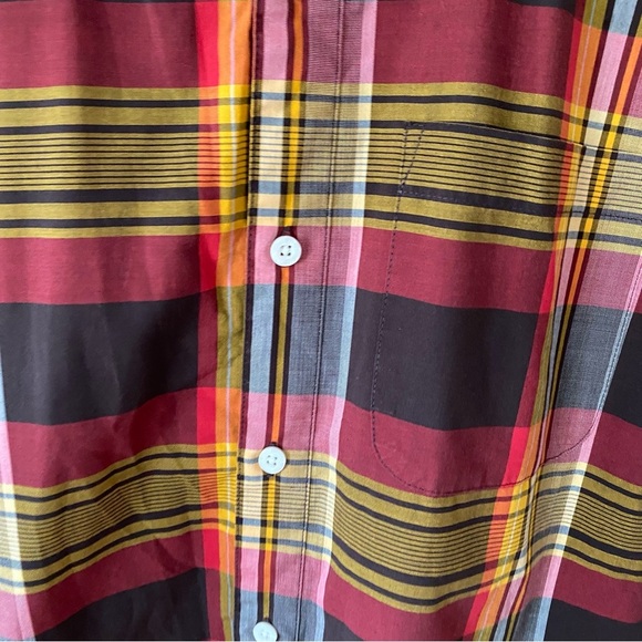 Patagonia Plaid Short Sleeve Button Up Shirt - Picture 5 of 8